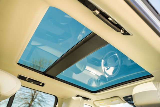 Used 2023 Land Rover Range Rover SE image 37