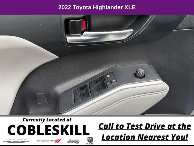 Used 2022 Toyota Highlander XLE AWD/4WD image 17