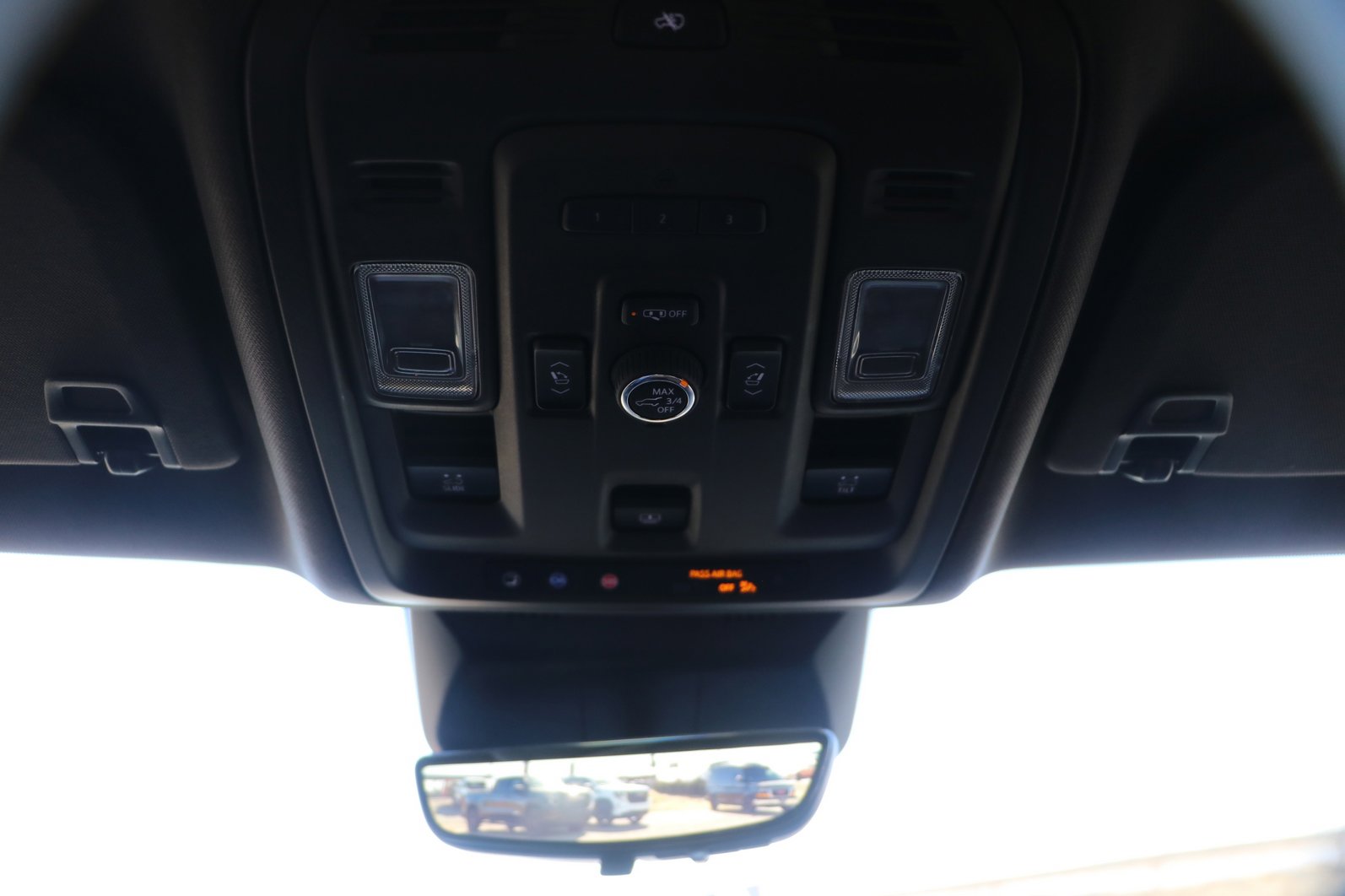 Used 2021 Cadillac Escalade Premium Luxury image 27