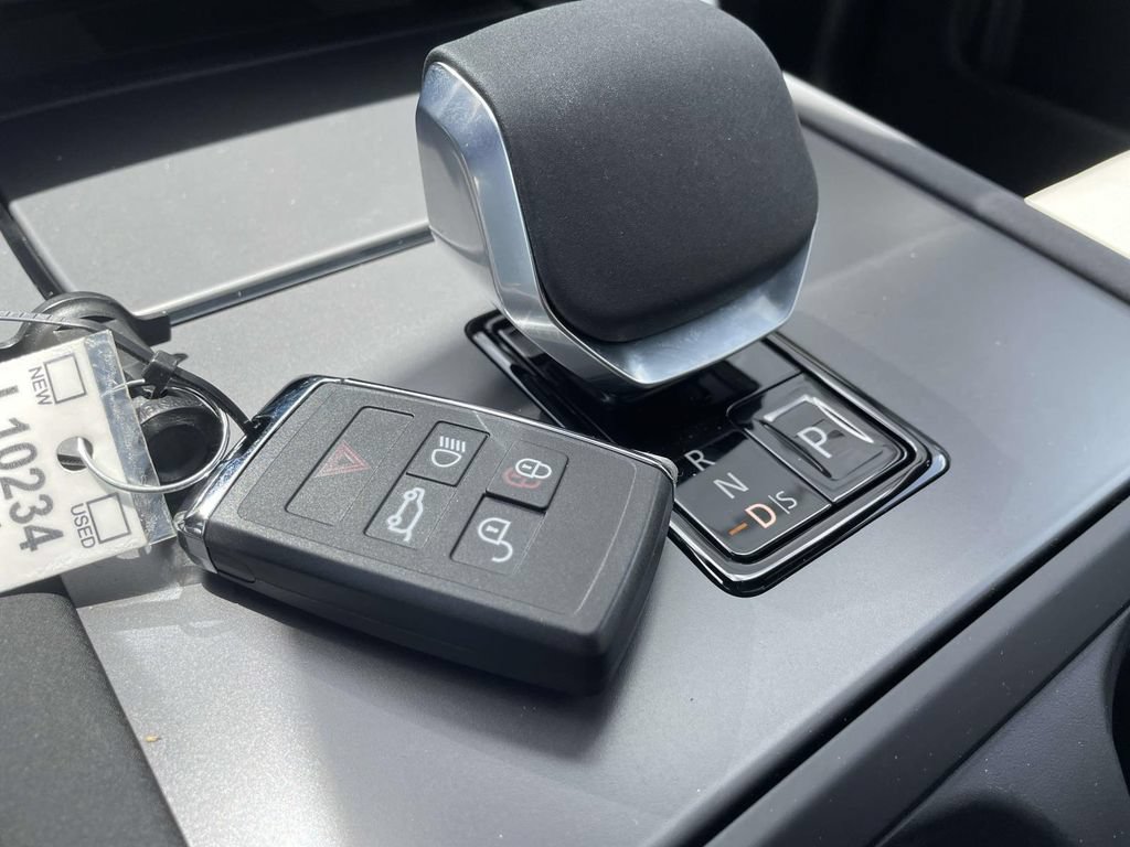 New 2026 Land Rover Discovery Sport Landmark AWD/4WD image 43