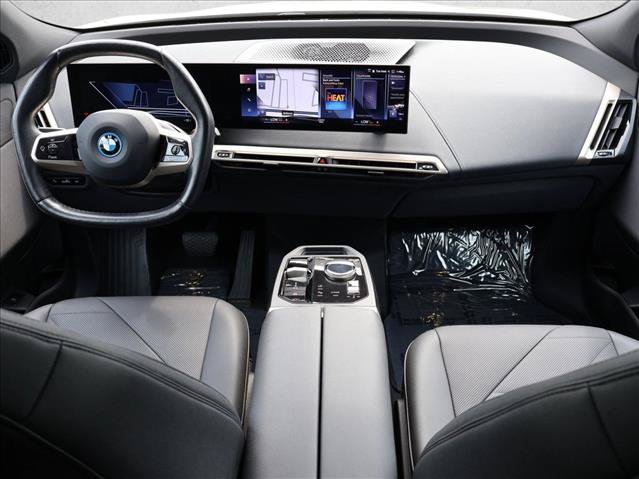 Used 2023 BMW iX xDrive50 w/ Sport Package AWD/4WD image 22