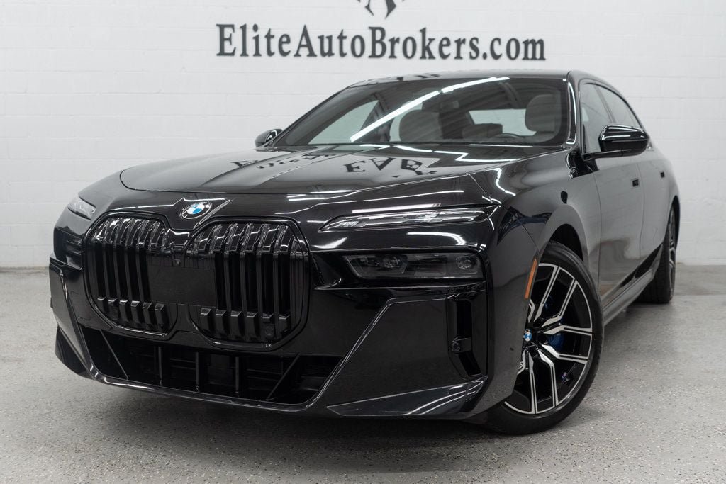 Used 2023 BMW 760i xDrive w/ Executive Package AWD/4WD image 63
