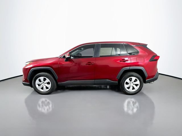 Used 2024 Toyota RAV4 LE AWD/4WD image 3