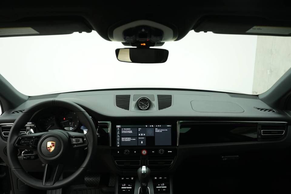 New 2026 Porsche Macan AWD/4WD image 16