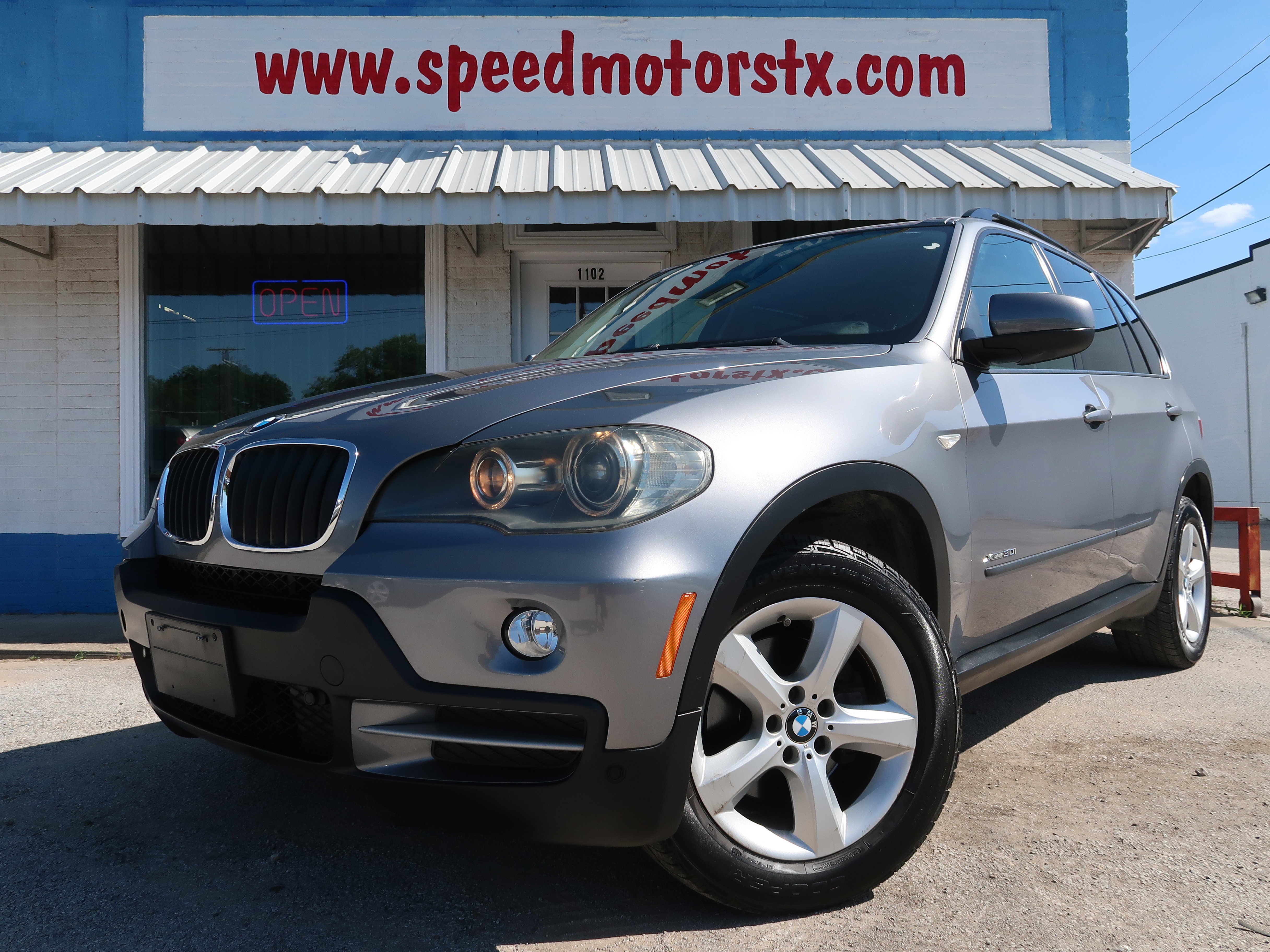 Used 2010 BMW X5 xDrive30i AWD/4WD image 1