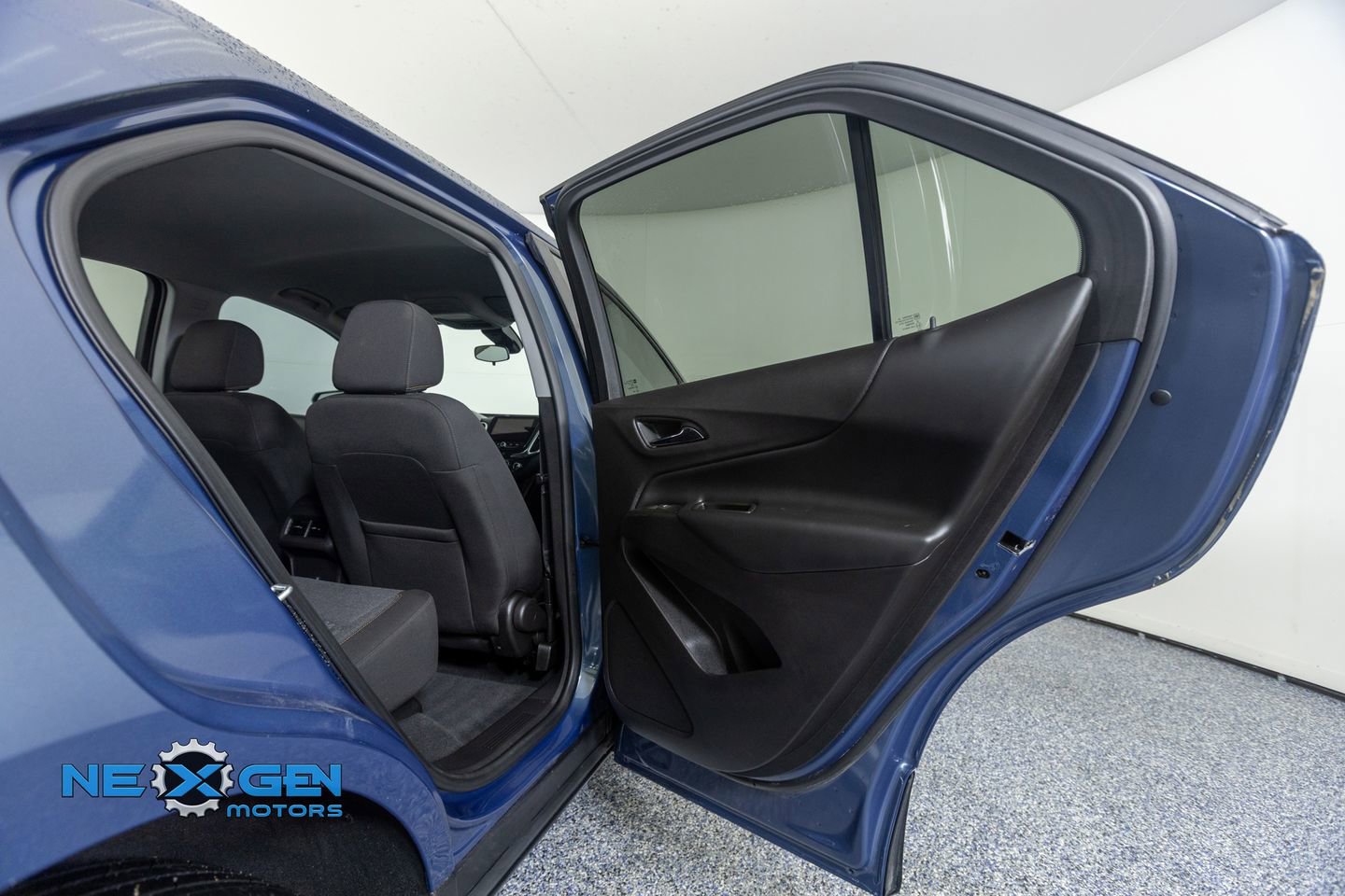 Used 2024 Chevrolet Equinox LT image 32