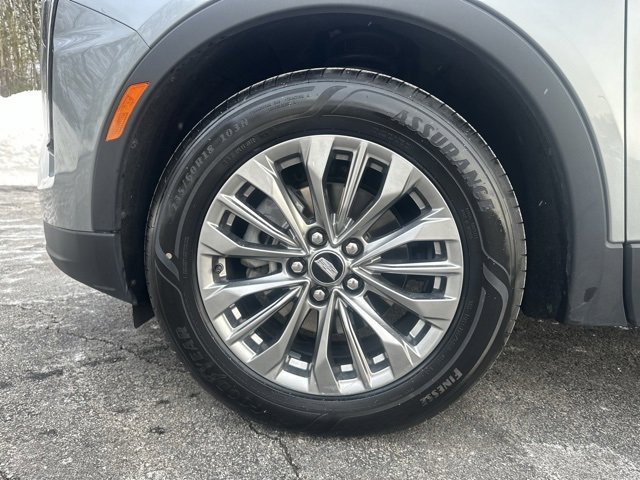 Used 2025 Cadillac XT4 Premium Luxury image 26