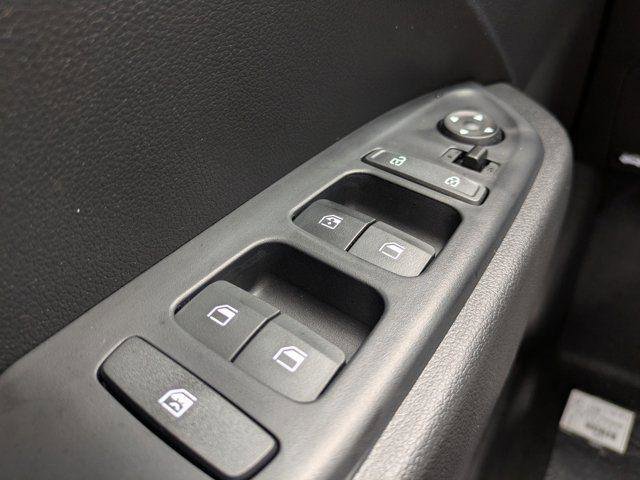 New 2025 Hyundai Venue Limited image 15