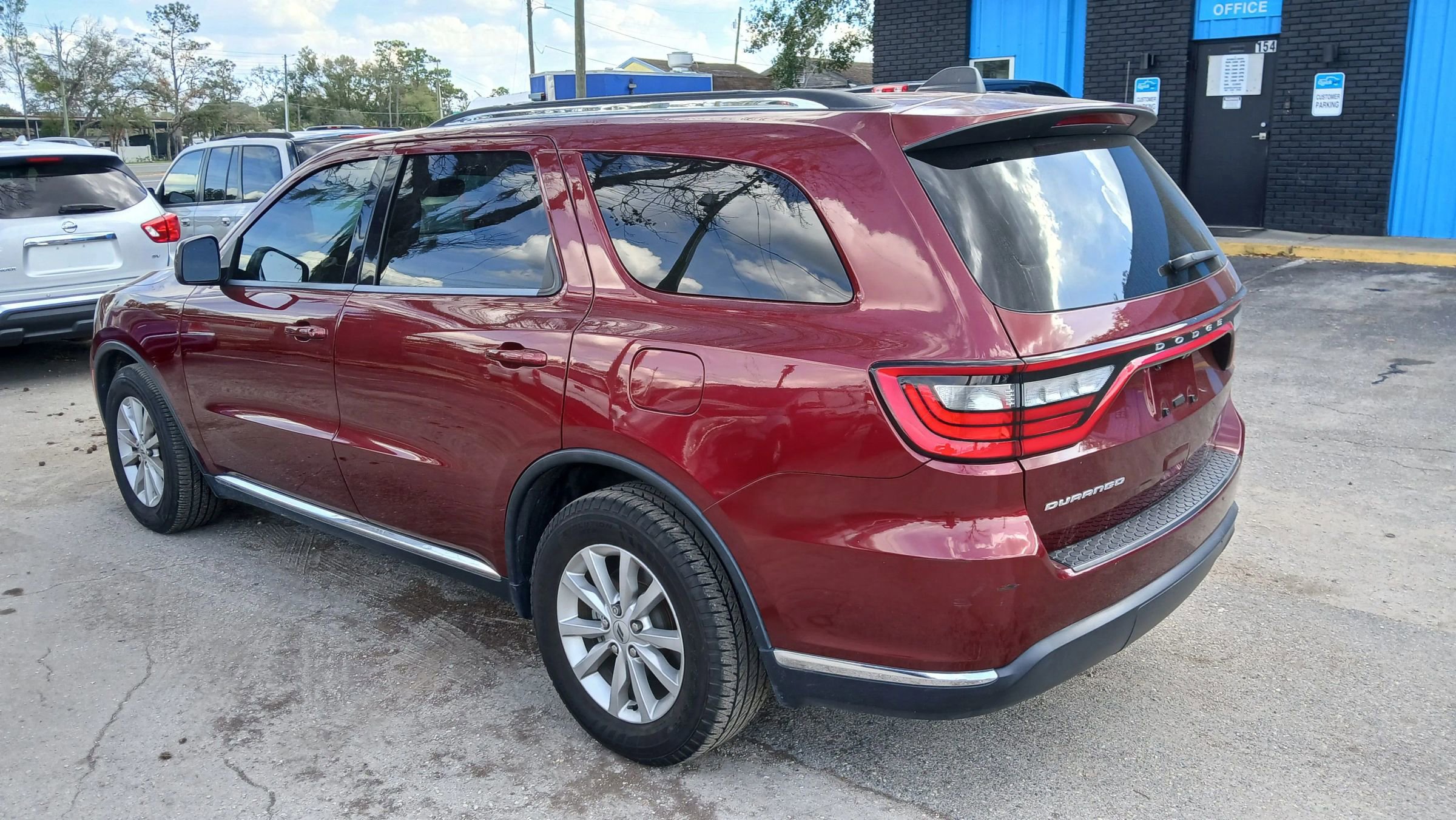 Used 2022 Dodge Durango SXT image 3