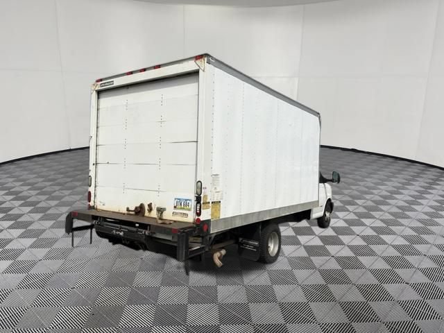 Used 2013 Chevrolet Express 4500 RWD image 8