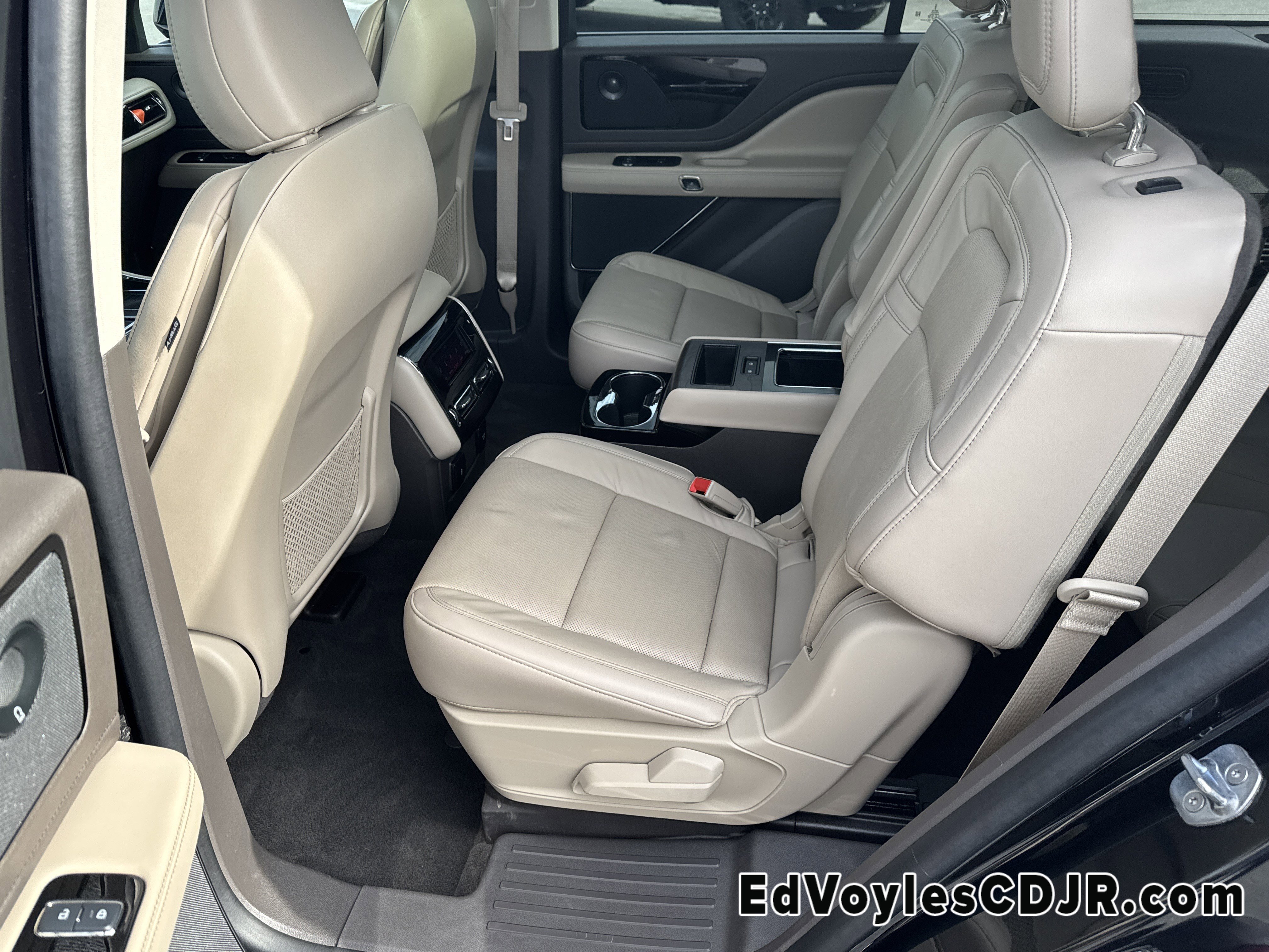 Used 2023 Lincoln Aviator Reserve w/ Equipment Group 201A image 27