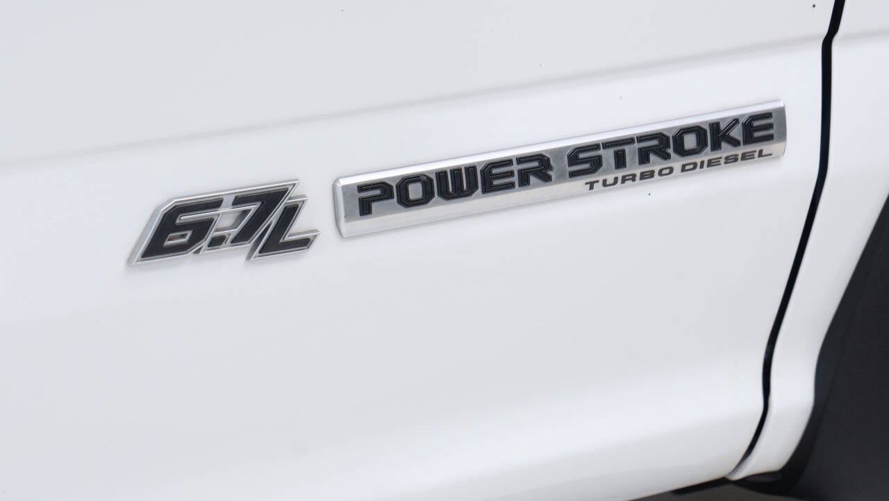 Used 2018 Ford F550 4x4 Regular Cab Super Duty image 19