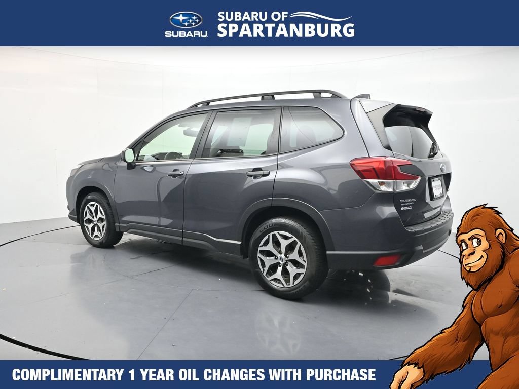 Used 2023 Subaru Forester Premium AWD/4WD image 6