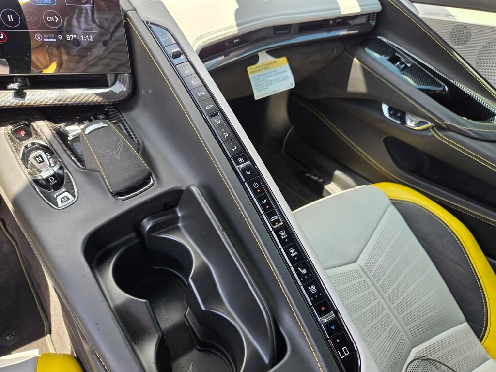 Used 2022 Chevrolet Corvette Stingray Premium Conv RWD image 24