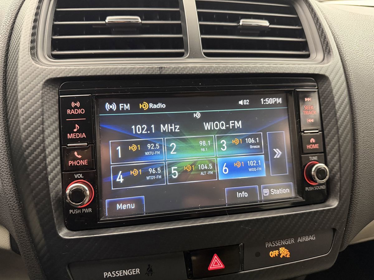 Used 2020 Mitsubishi Outlander Sport ES AWD/4WD image 14