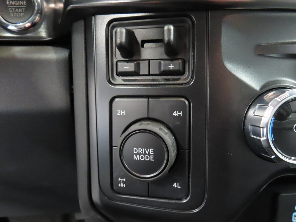 Used 2025 Ford F350 Lariat w/ Black Appearance Package image 68