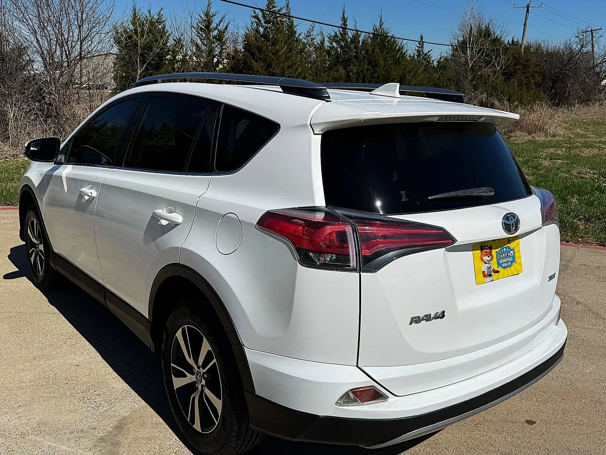 Used 2017 Toyota RAV4 XLE image 5