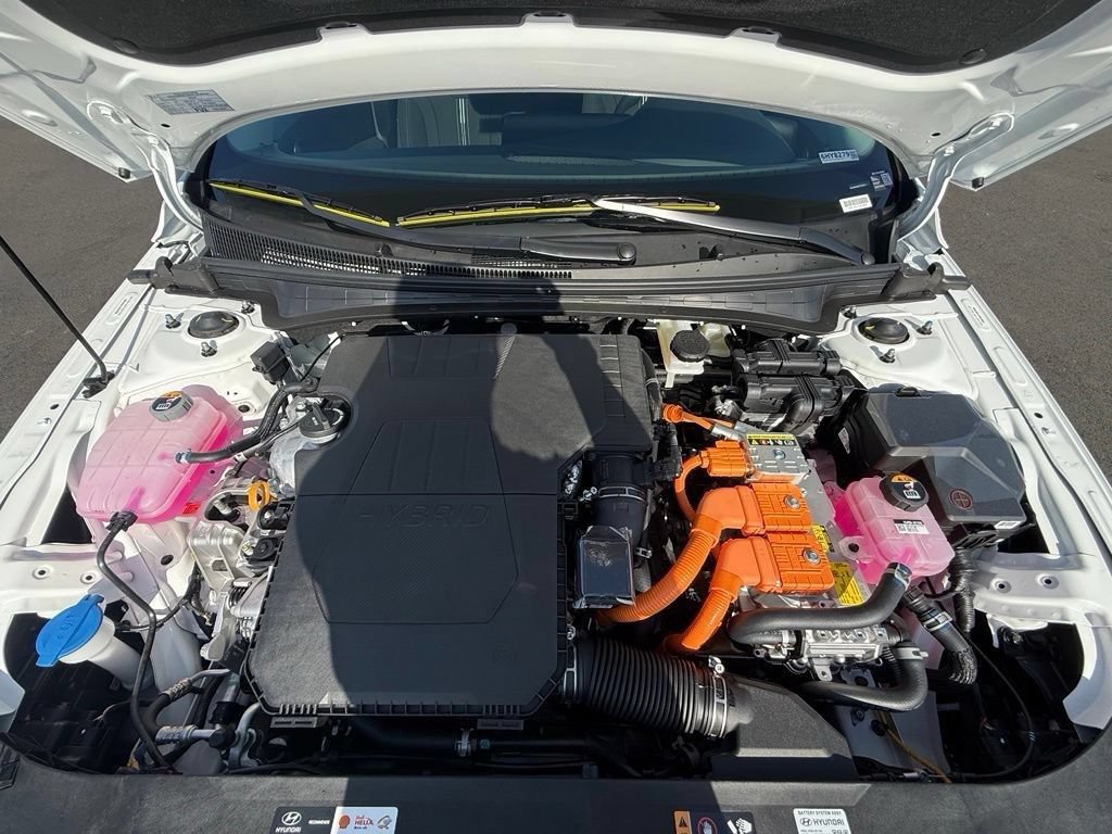 New 2026 Hyundai Elantra Hybrid FWD image 31