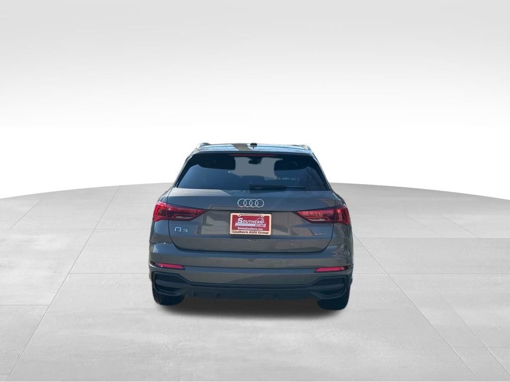 Used 2025 Audi Q3 2.0T Premium image 4