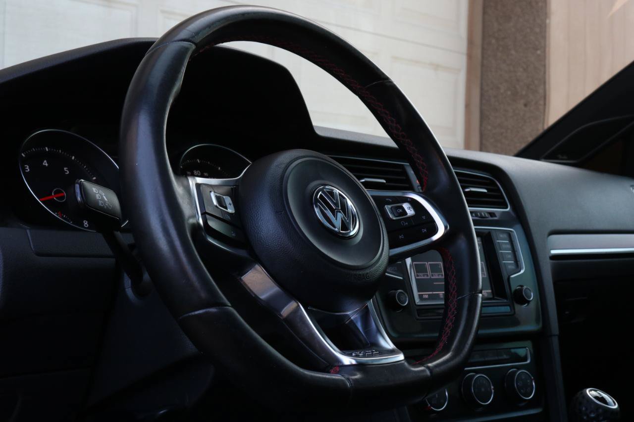Used 2015 Volkswagen GTI SE w/ Lighting Package (SEL) FWD image 25