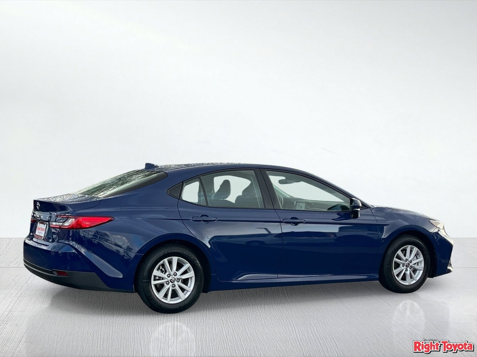 Used 2026 Toyota Camry LE FWD image 5