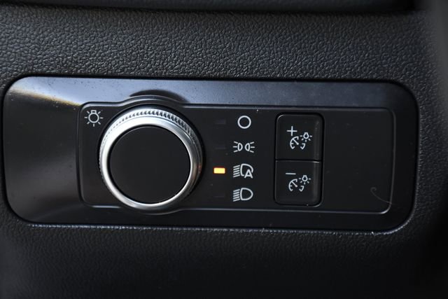 Used 2022 Ford Escape SE image 19