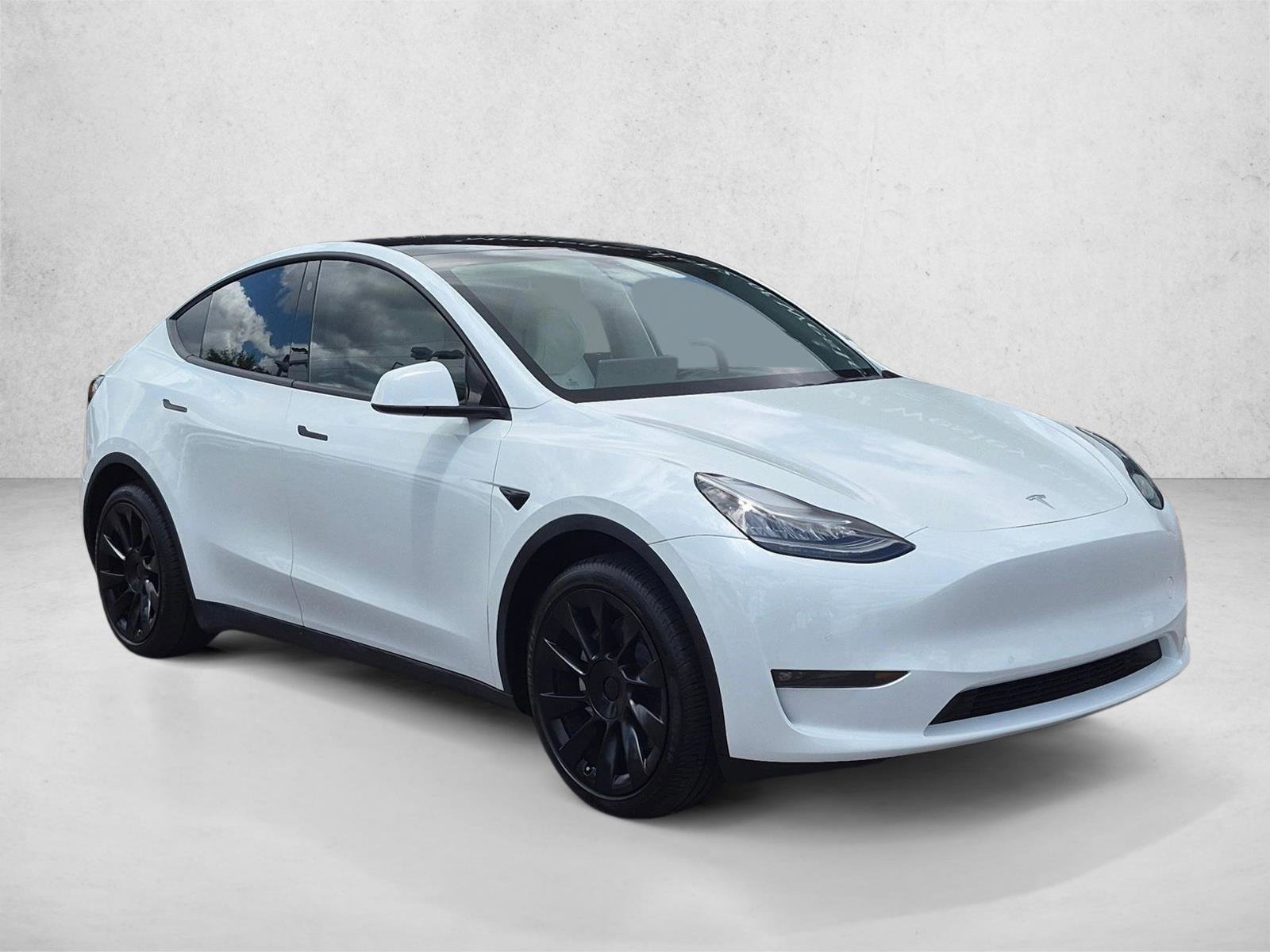 Used 2021 Tesla Model Y Long Range AWD/4WD image 3