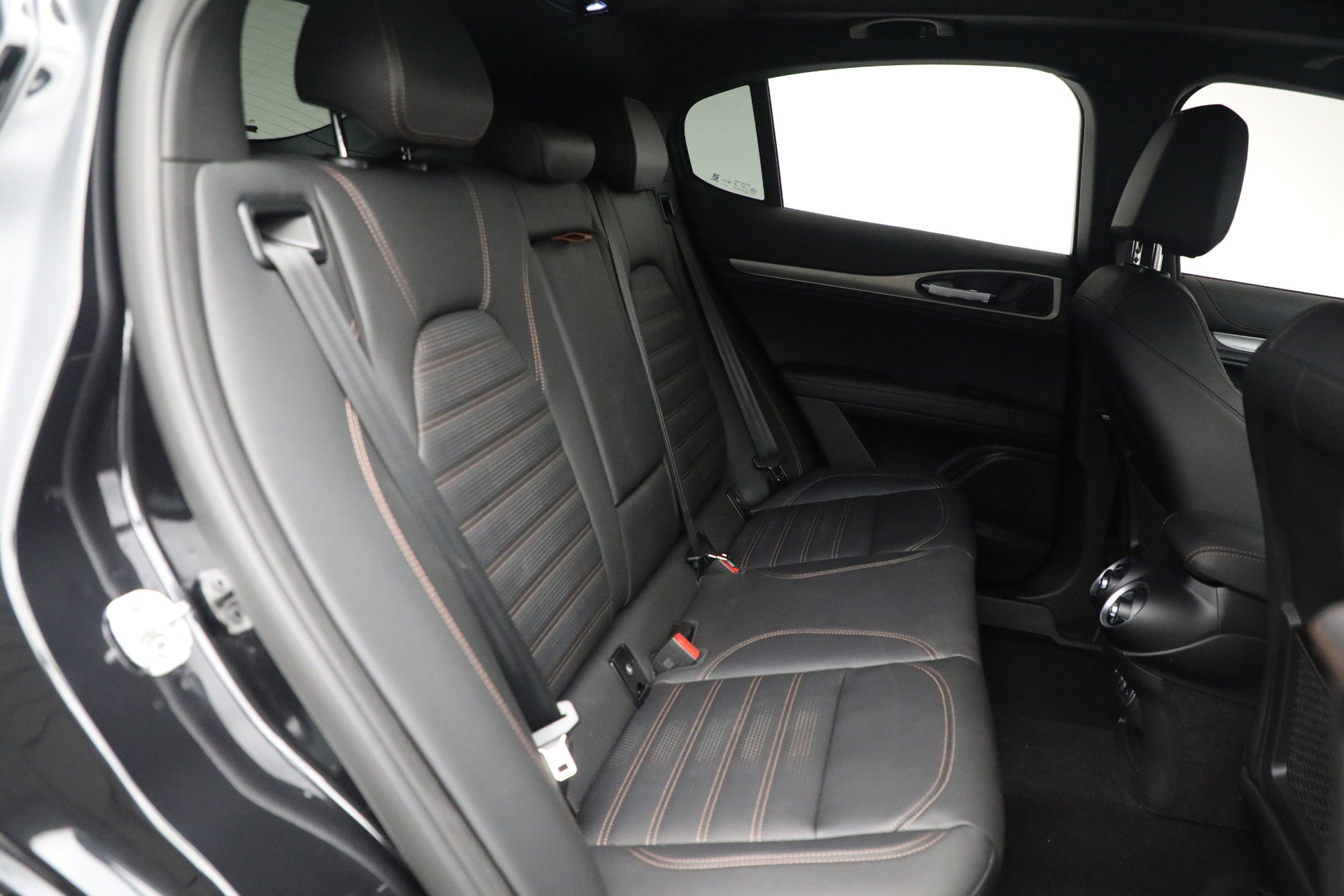 New 2025 Alfa Romeo Stelvio Sprint image 23