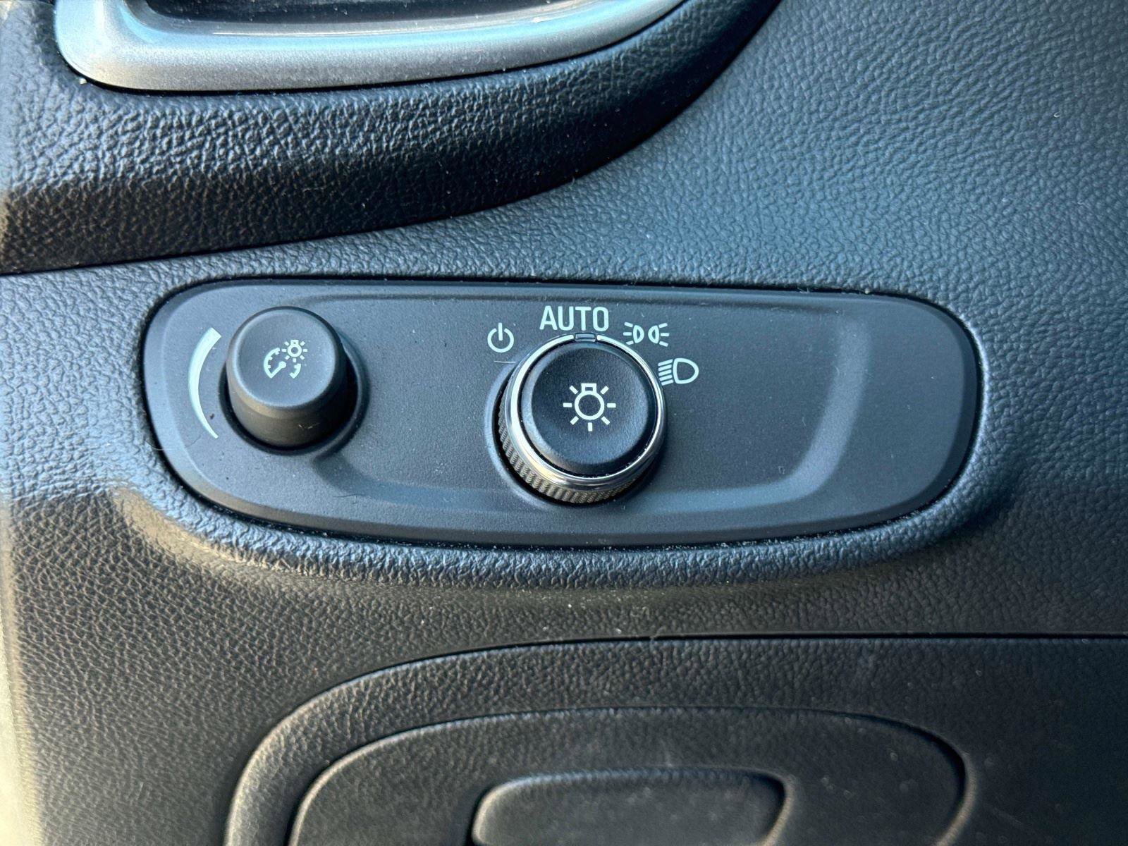 Used 2021 Chevrolet Trax LS w/ Tint and Cruise Package image 27