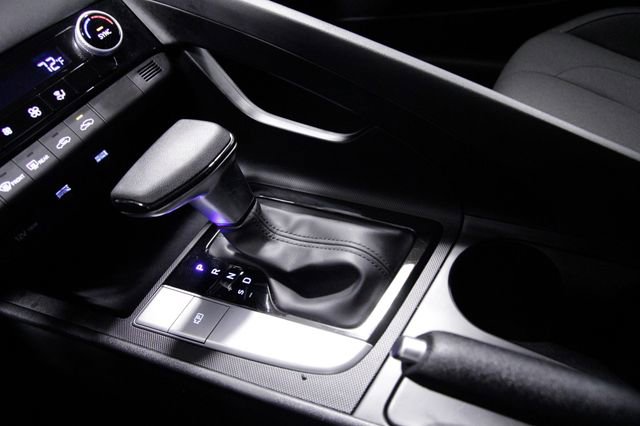 Used 2023 Hyundai Elantra SEL image 28