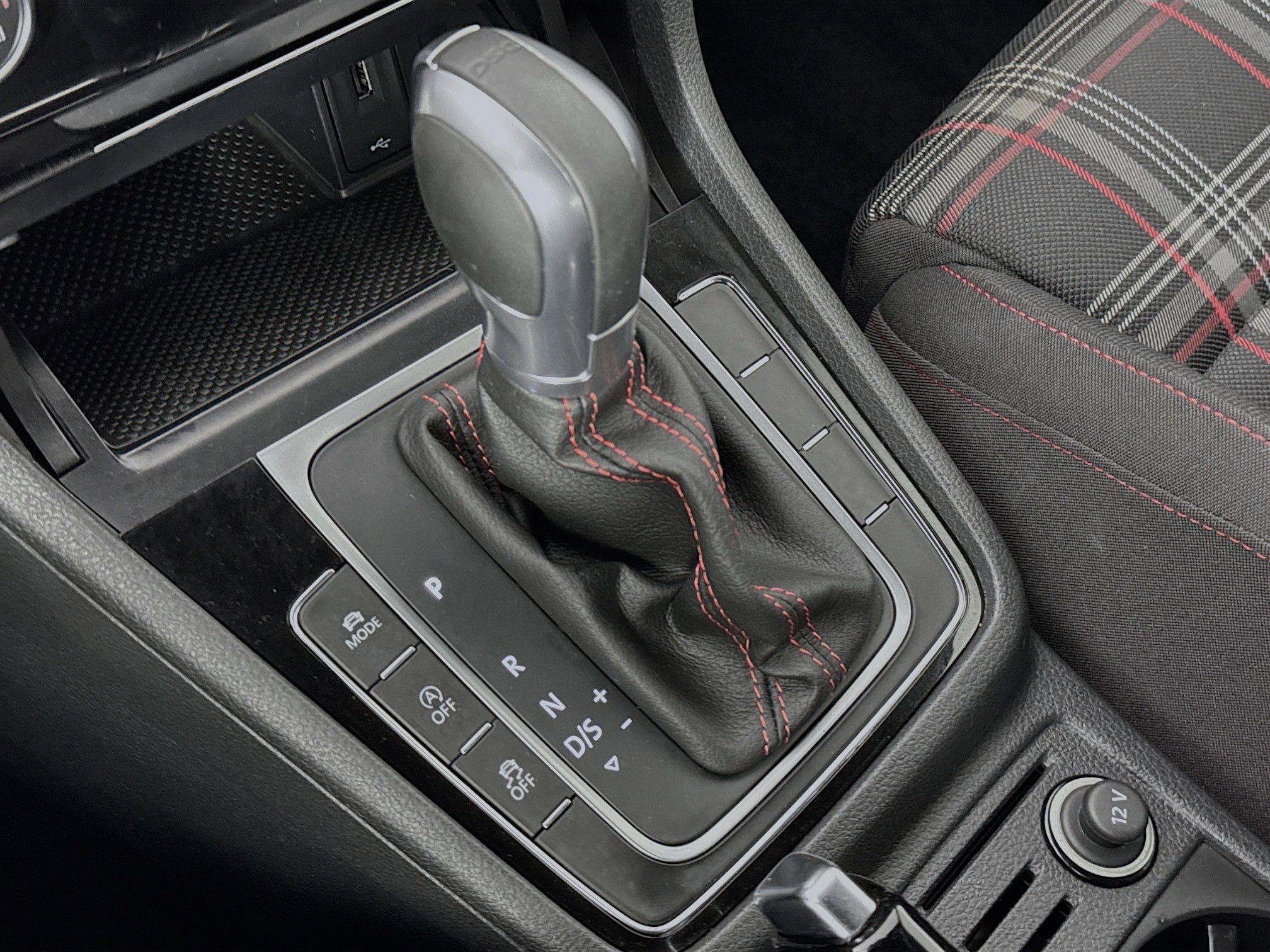 Used 2018 Volkswagen GTI S image 16