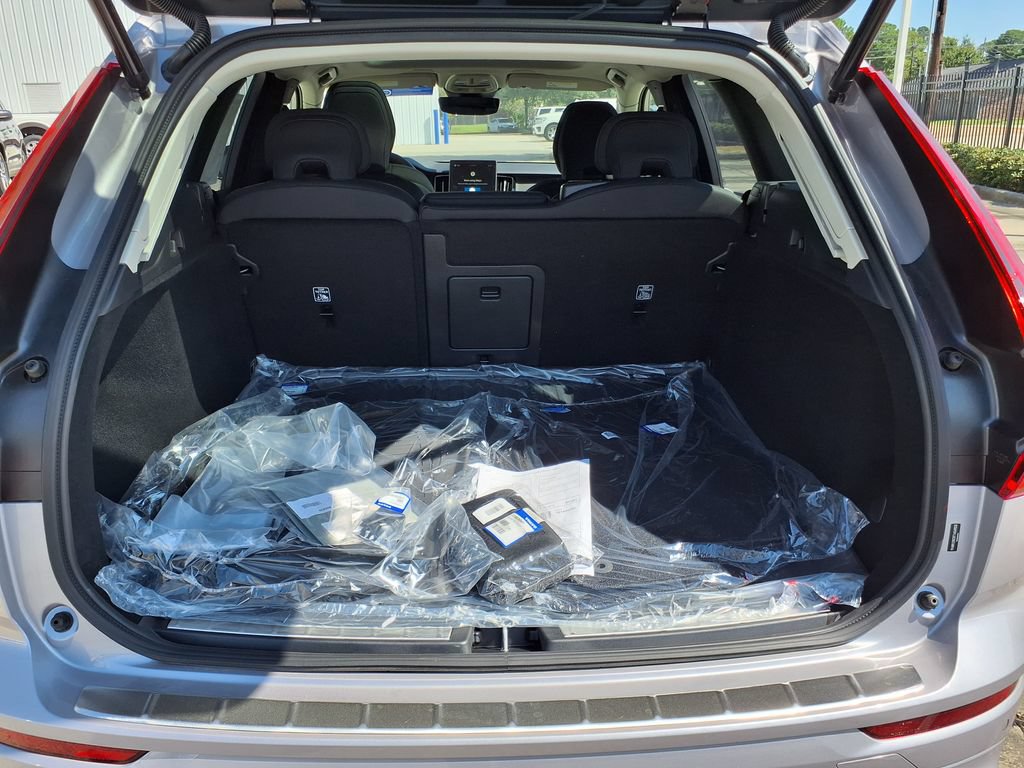 New 2026 Volvo XC60 B5 Plus w/ Protection Package Premier AWD/4WD image 10
