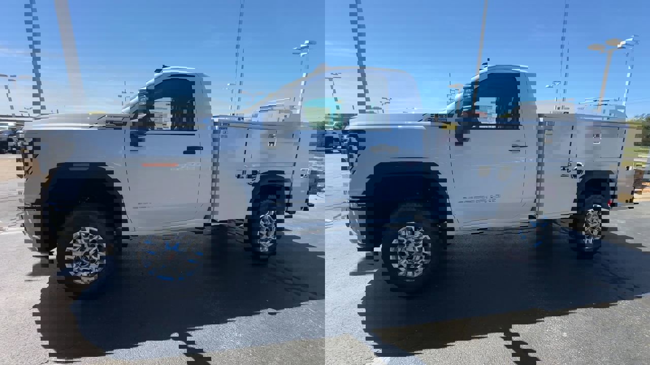 New 2025 GMC Sierra 2500 Pro w/ Convenience Package image 4