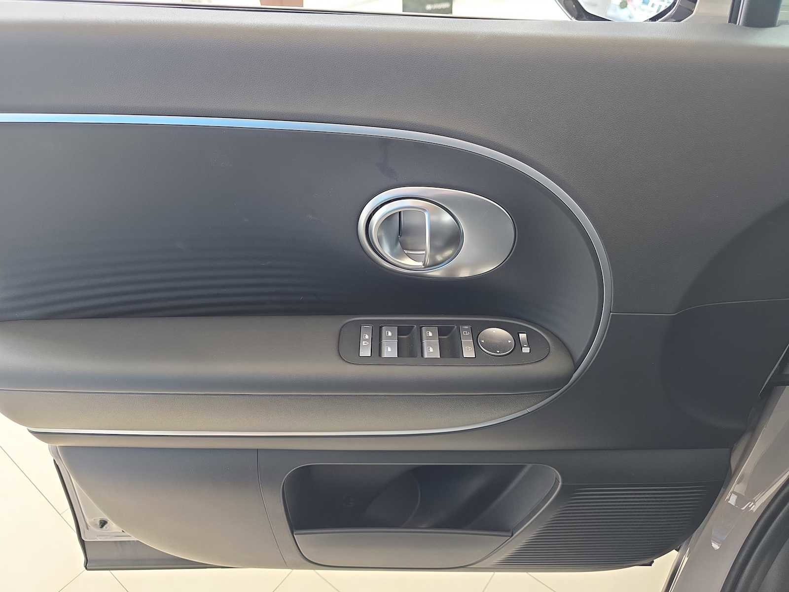 New 2026 Hyundai Ioniq 9 SE image 11