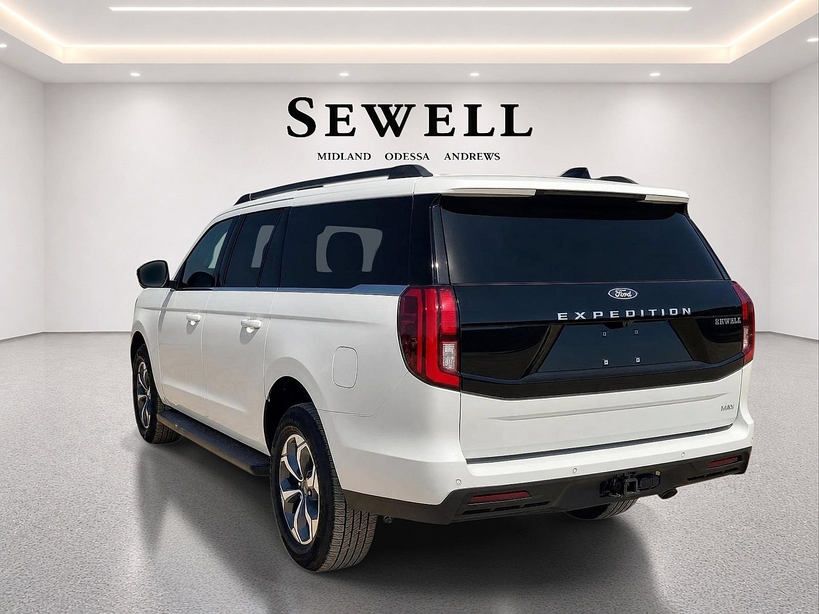 New 2027 Ford Expedition Max Active RWD image 3