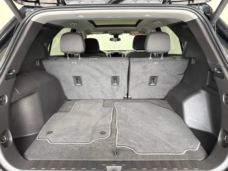 Used 2023 Chevrolet Equinox LT AWD/4WD image 9