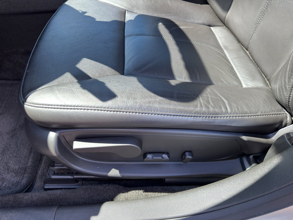Used 2012 Chevrolet Impala LTZ FWD image 14