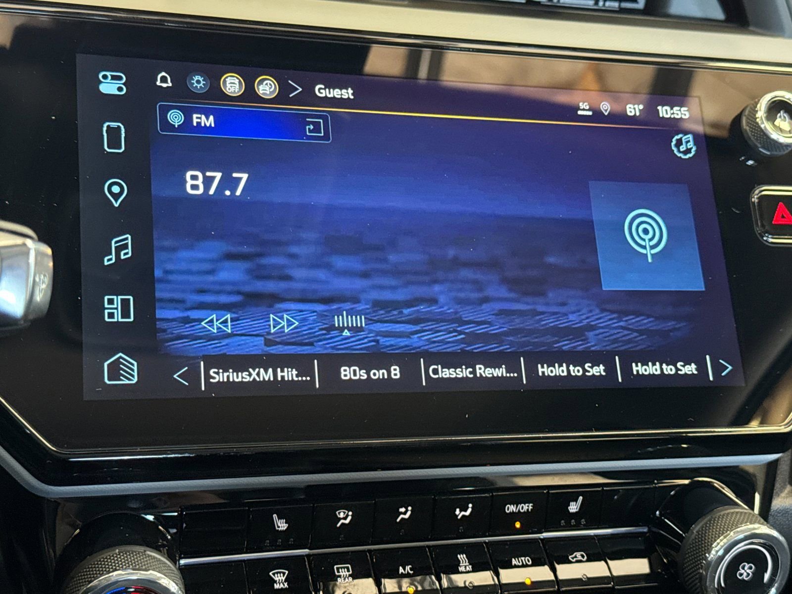 New 2027 Chevrolet Bolt LT w/ Comfort Package image 18