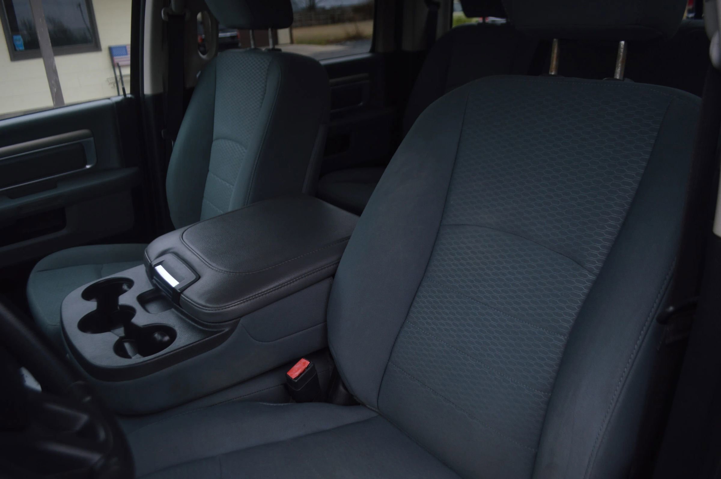 Used 2014 RAM 1500 Outdoorsman image 13