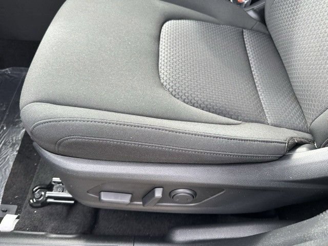 New 2026 Kia Sportage LX w/ LX Convenience Package FWD image 32