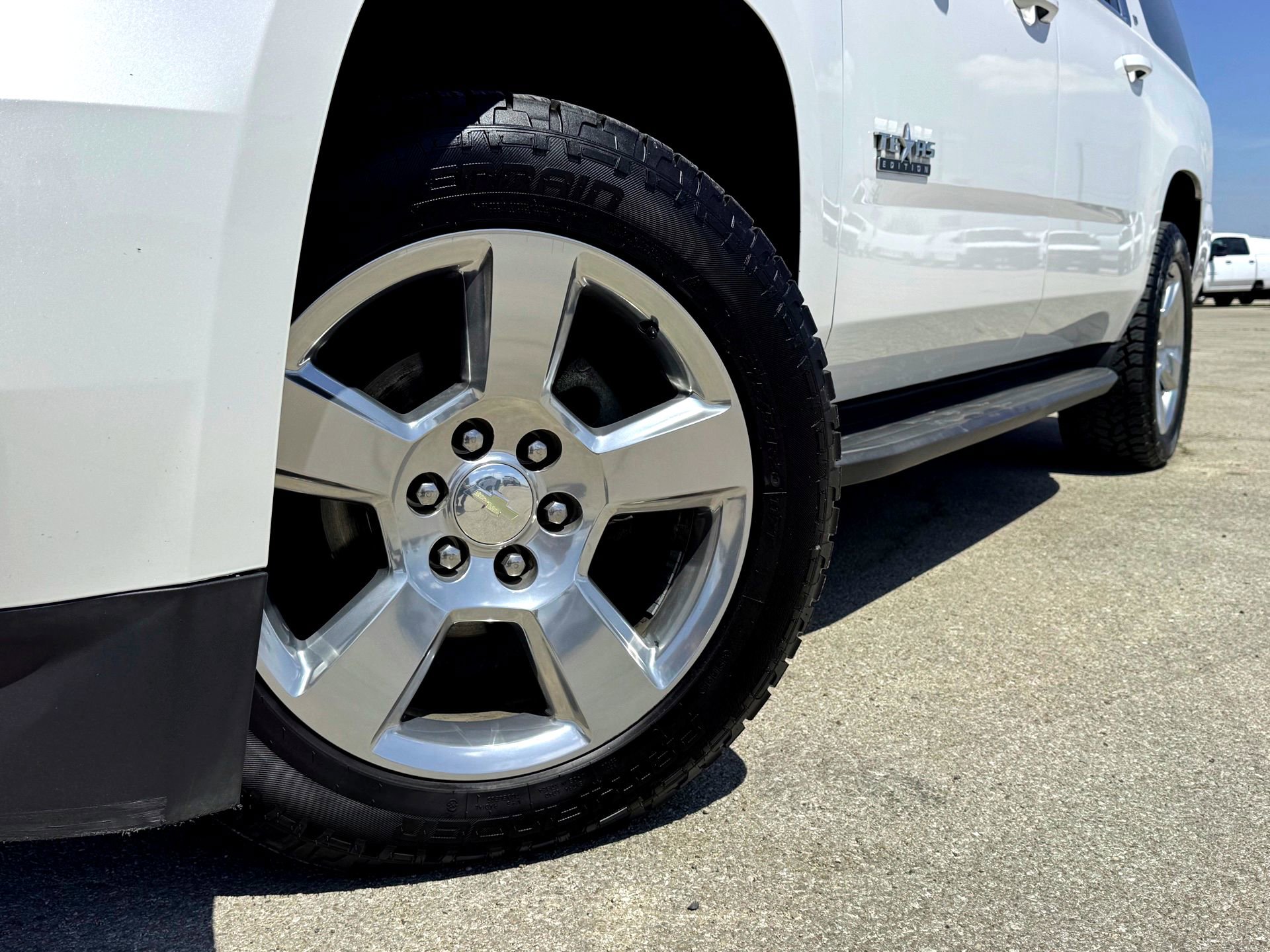 Used 2019 Chevrolet Suburban LT w/ Texas Edition Package image 2