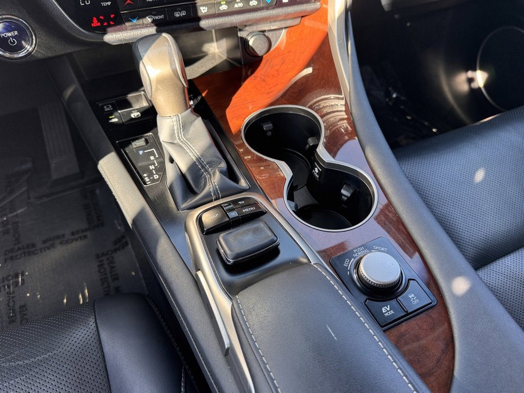 Used 2019 Lexus RX 450hL Premium image 25