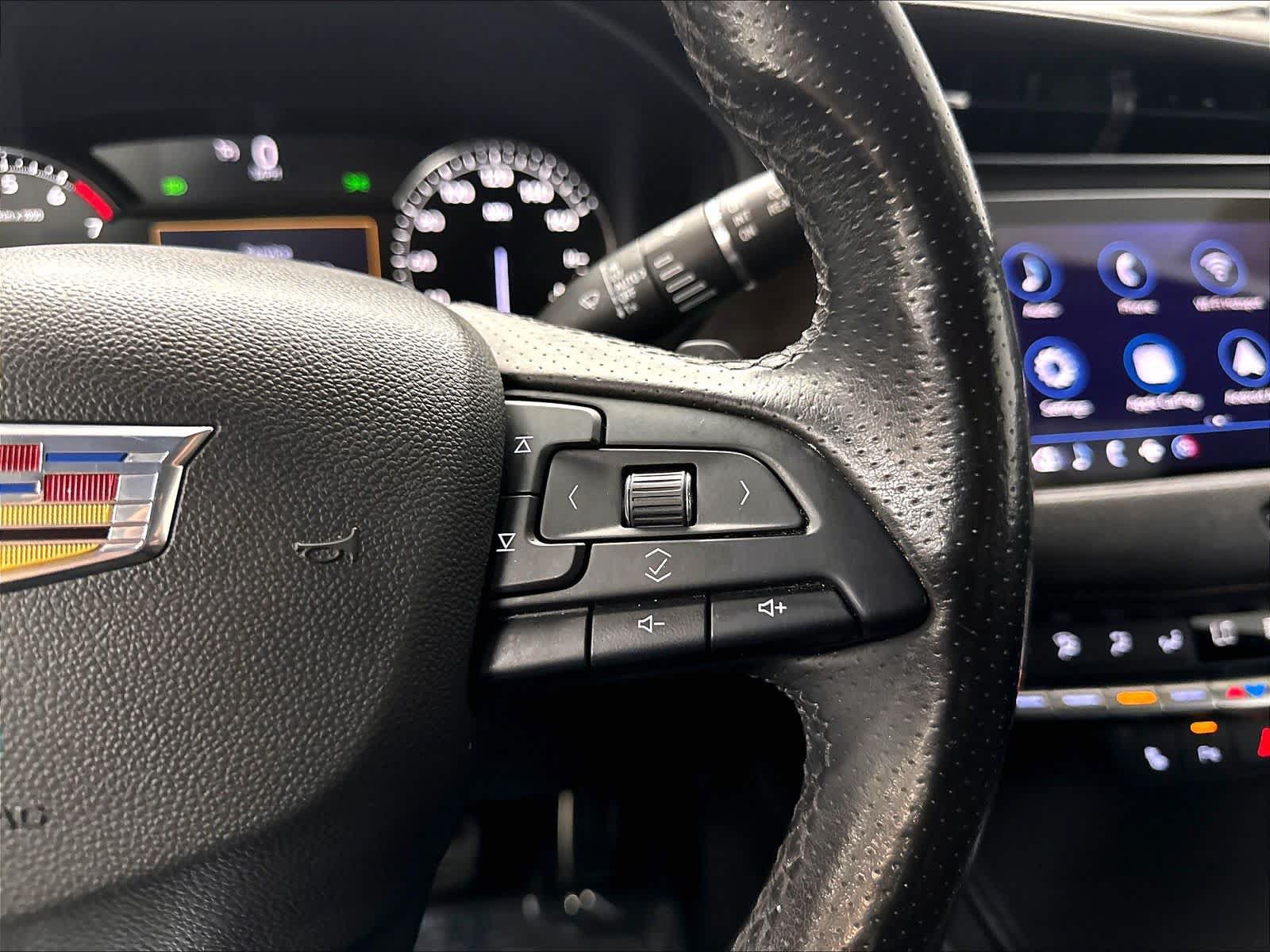 Used 2019 Cadillac XT4 Sport w/ Cold Weather Package FWD image 20