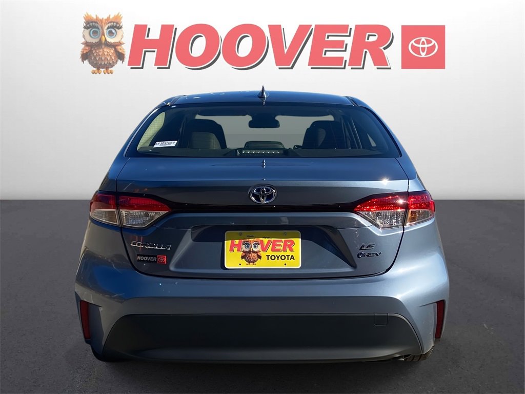 Used 2025 Toyota Corolla LE image 3