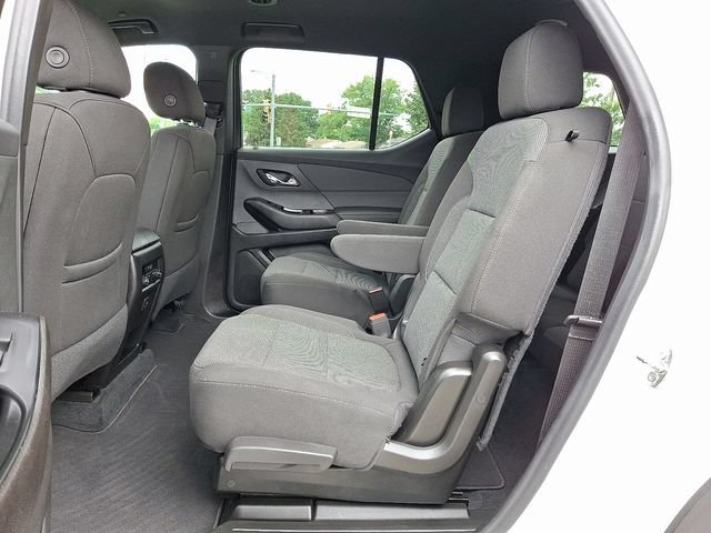 Used 2023 Chevrolet Traverse LT FWD image 11