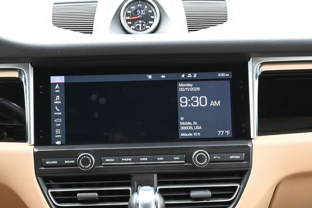Certified 2020 Porsche Macan S AWD/4WD image 21