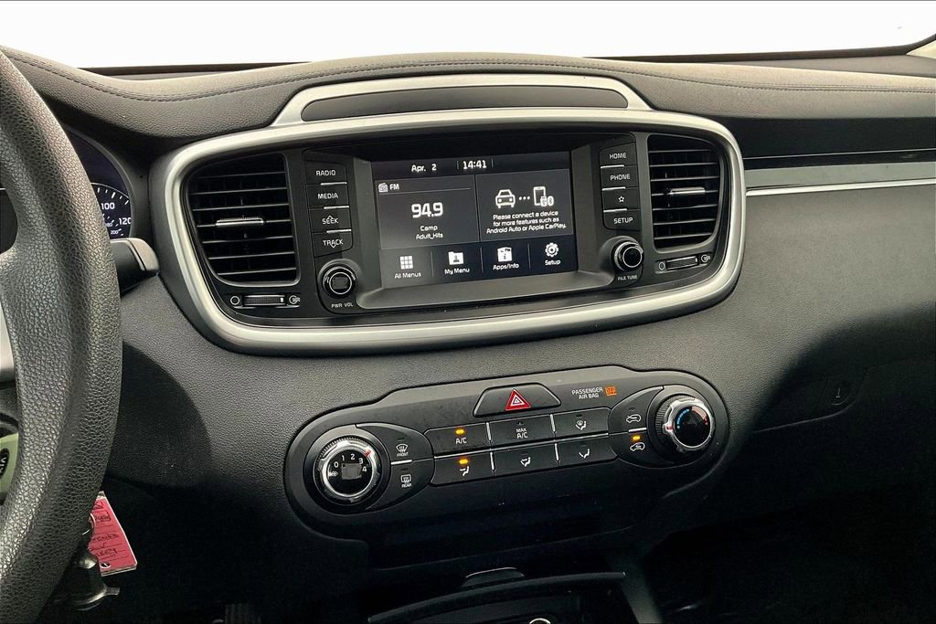 Used 2019 Kia Sorento LX image 8