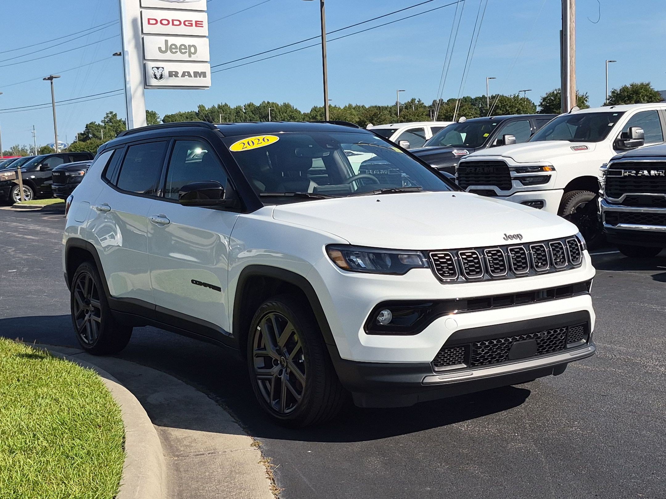 Used 2026 Jeep Compass Limited AWD/4WD image 3