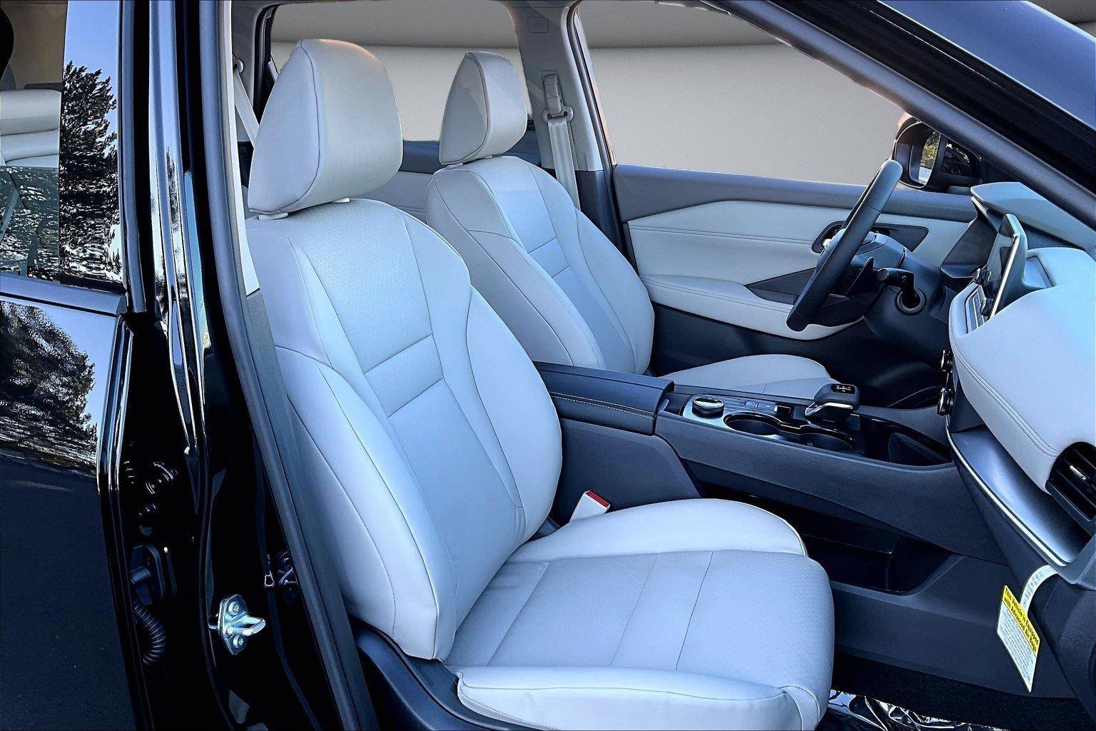 New 2026 Nissan Rogue Dark Armor AWD/4WD image 12