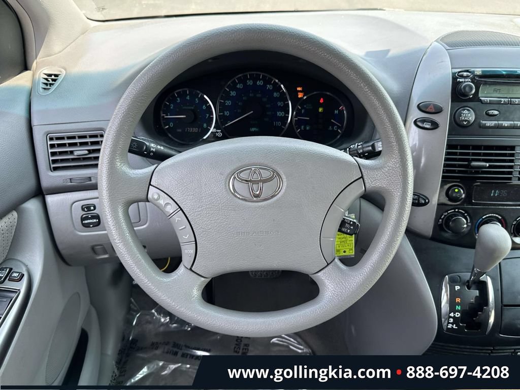 Used 2009 Toyota Sienna CE FWD image 13